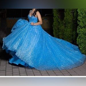 Ball gown perfect for occasions; sweet 16:quinceañera/prom/gala.